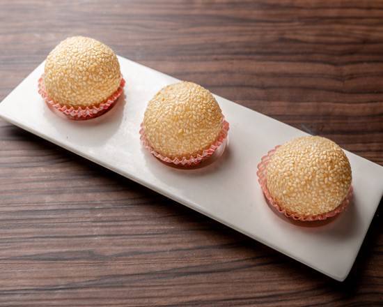 66. Sesame Seed and Lotus Paste Ball