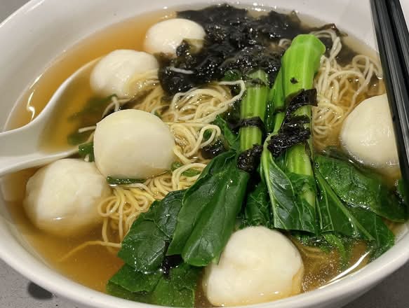 Cuttle Fish & Fish Balls Noodle