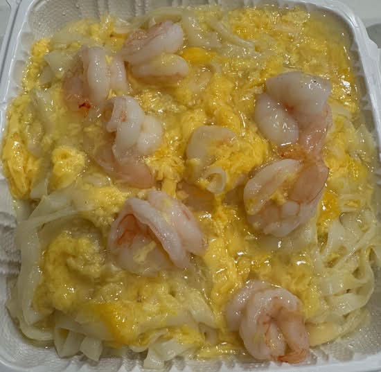 Prawn & Scrambled Egg Fried Rice Noodle