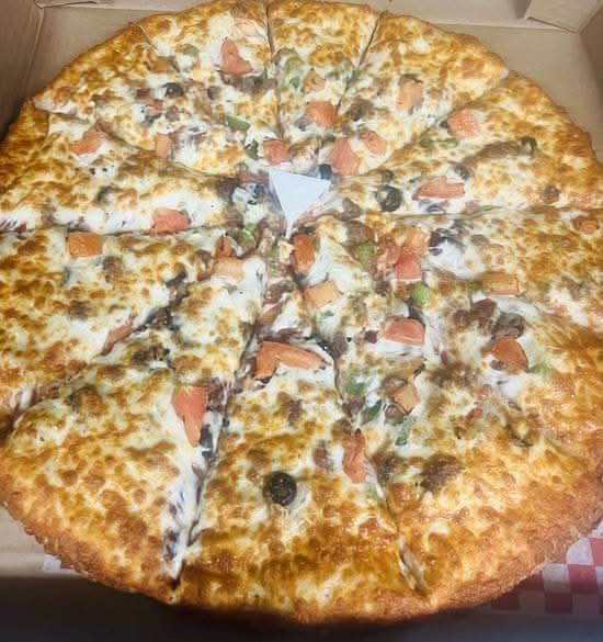 Deluxe Pizza
