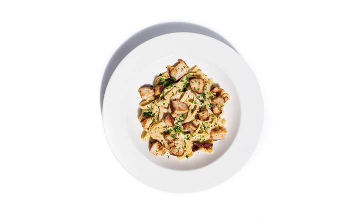 Chicken Fettuccine Alfredo (Full Size)