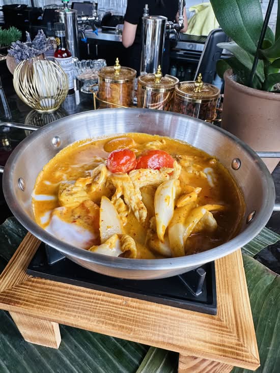 55. Gaeng Karee Gai