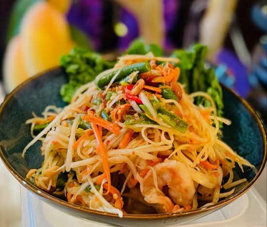 20. Som Tum Thai