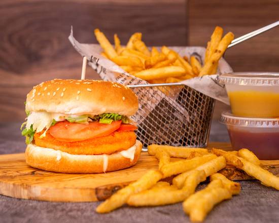 Burger menu ( Burger poulet + large frite + boisson )