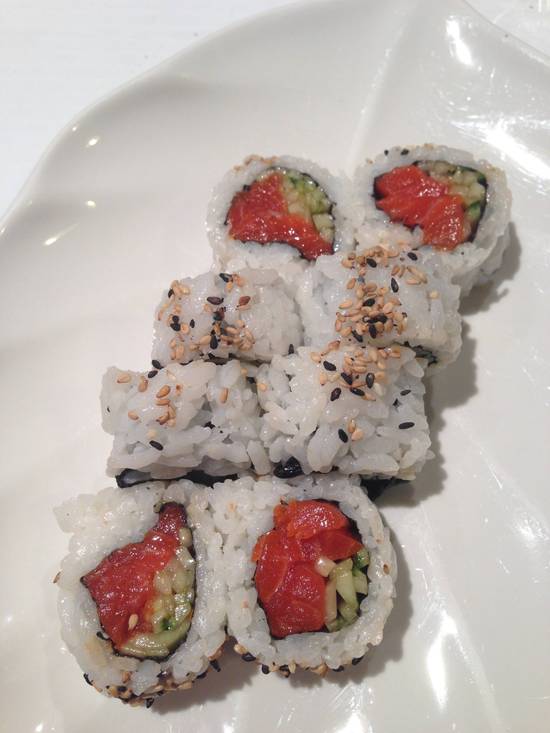 Spicy Salmon Roll (8 pcs)