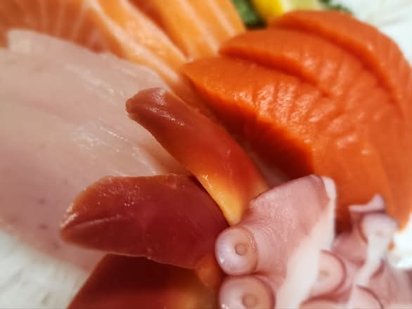 Assorted Sashimi 18Pcs