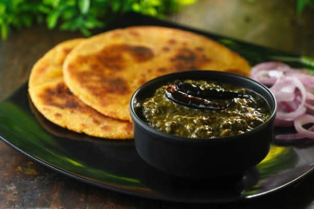 Makki di roti with sarson da saag