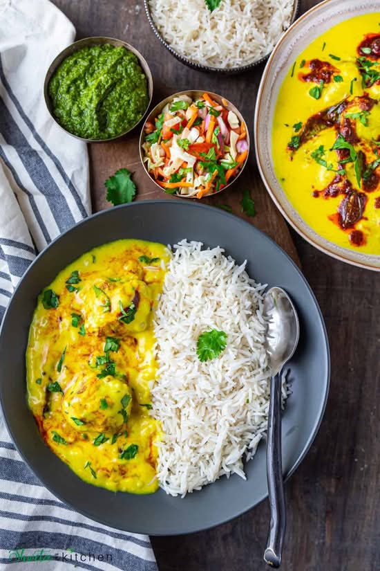 Kadhi rice bowl