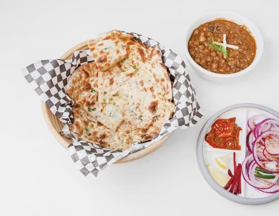 Pitampura Ke Kulche Chole