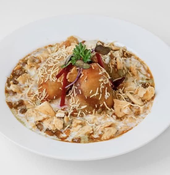 Samosa chaat