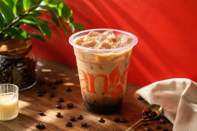 Iced Milk Coffee (Cà phê sữa đá) (360 mL)