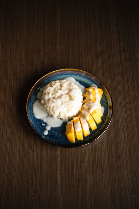Riz collant à la mangue / Mango sticky rice