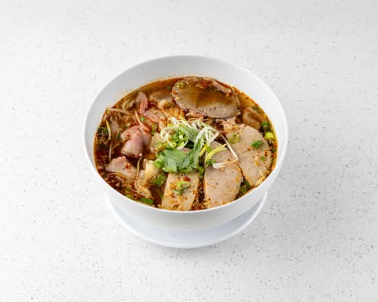 35. Spicy Beef Soup (Bun Bo Hue)