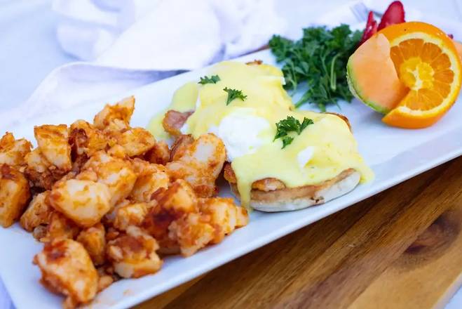 Egg Benedict with Peameal