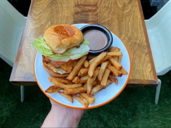 enfant mini burger de poulet frit