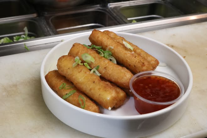 Mozzarella Sticks with Marinara Sauce