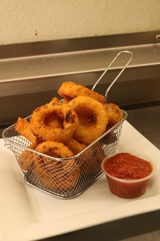 Onion Rings with Marinara Sauce