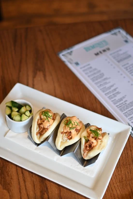 Bao Buns with Pulled Pork