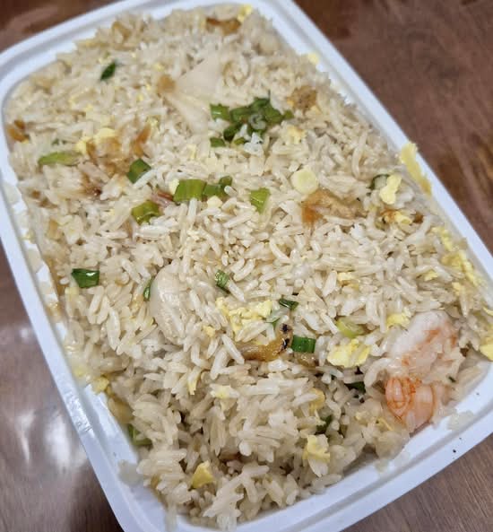 Japanese seafood fried rice