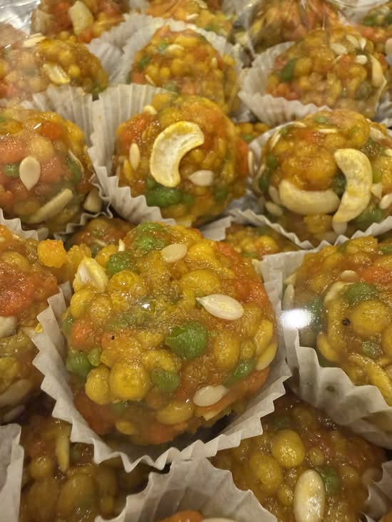 Dry Fruit Desi Ghee Boondi Laddu (Salasar Vale) (1lb)