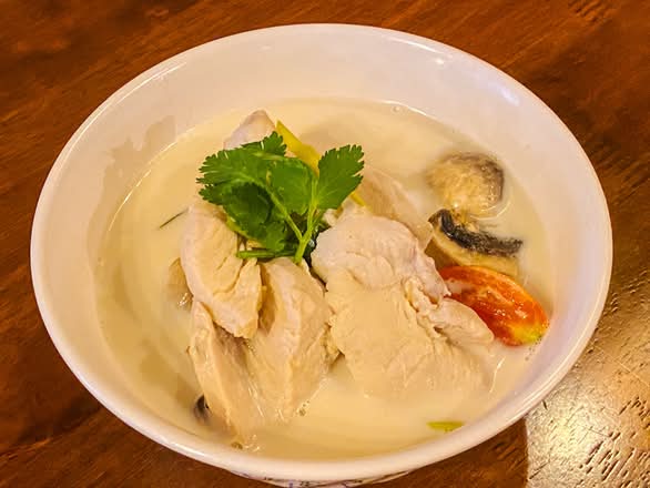 Tom Kha