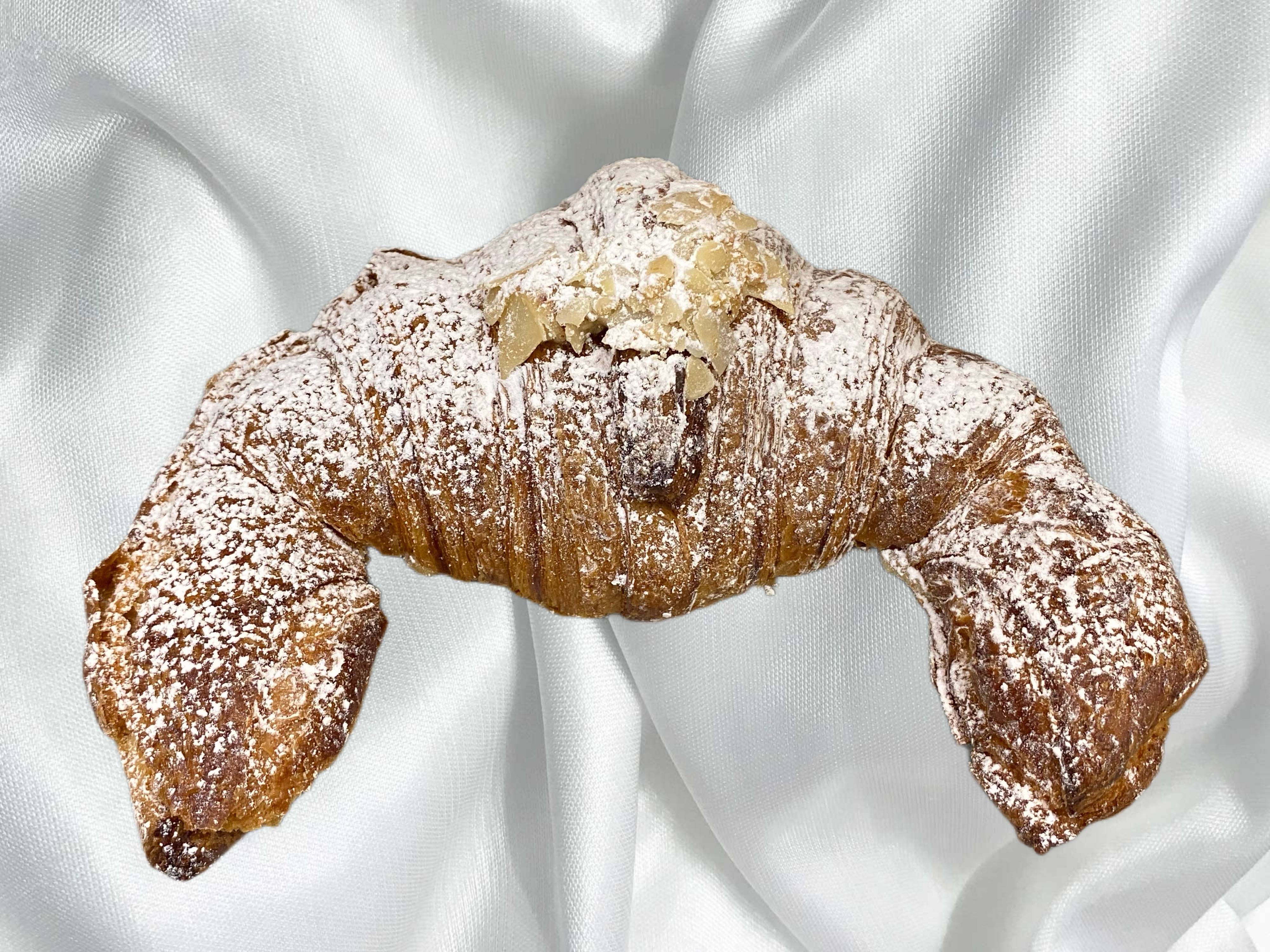 Croissant aux amandes