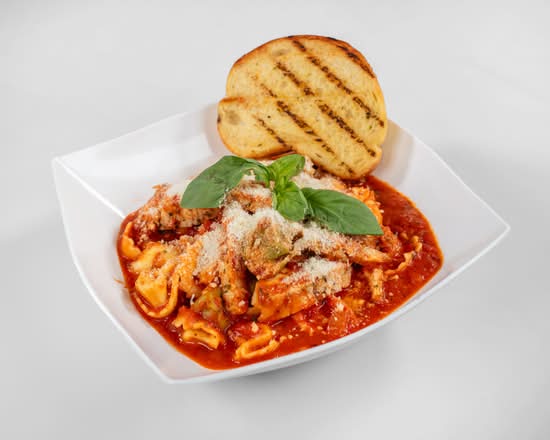 Tortellini W/Tomato & Chicken Vodka sauce