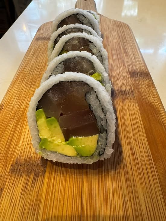 Avo Toro Roll