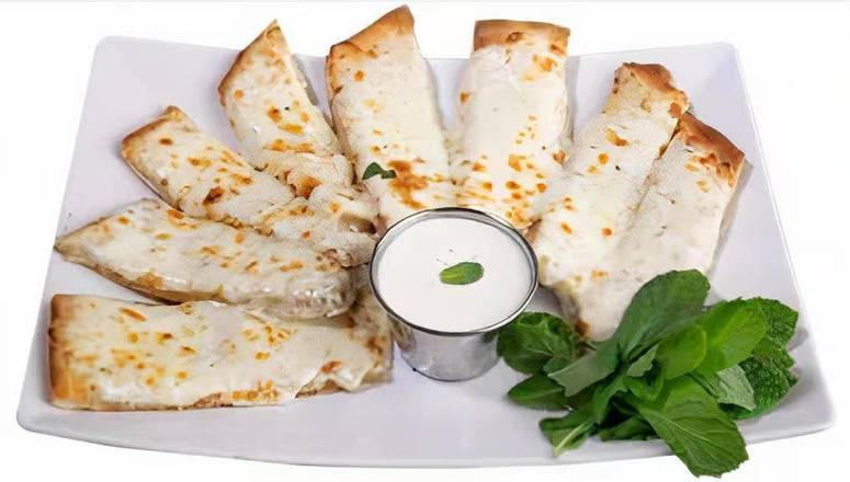 Garlic Cheesy Bread (8 pcs)