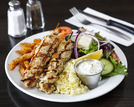 Assiette Souvlaki au poulet / Chicken Souvlaki Plate