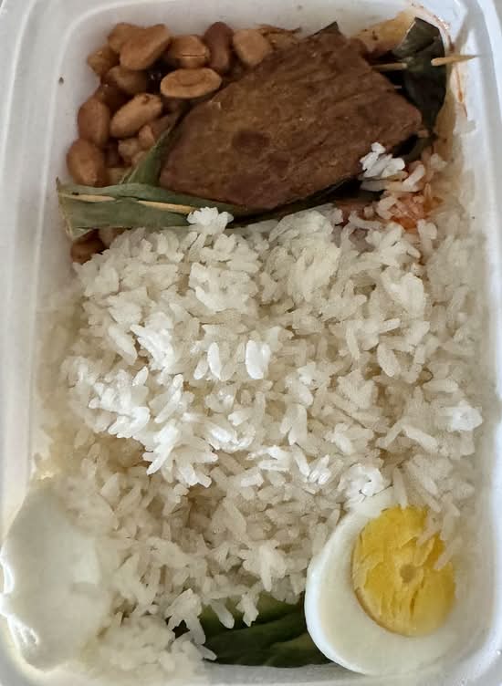 Nasi Lemak with Fried Chicken Wing