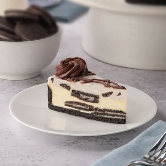 Oreo Cookies & Cream Cheesecake