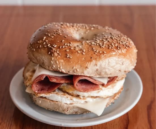 Bagel au sesame, Jambon Fromage Oeuf