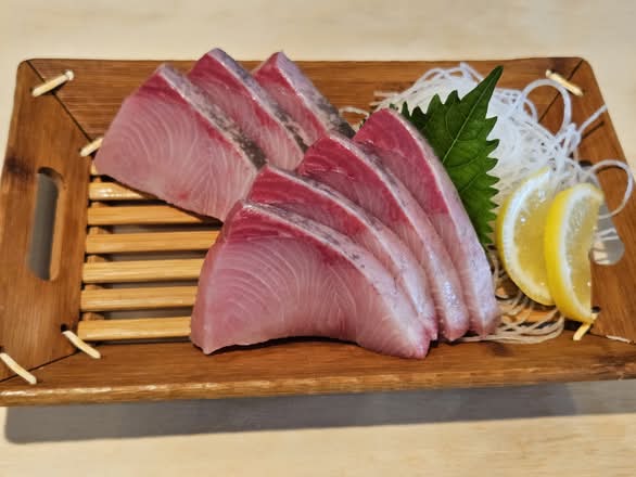 Hamachi Sashimi