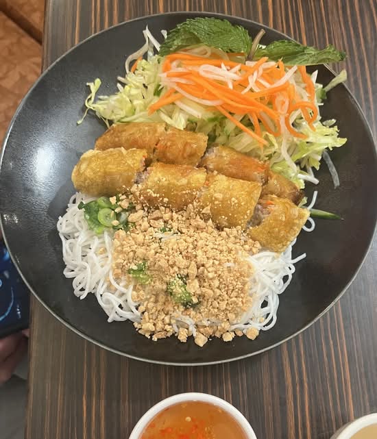 Vermicelli with Fried Pork Spring Rolls (Bún chả giò)