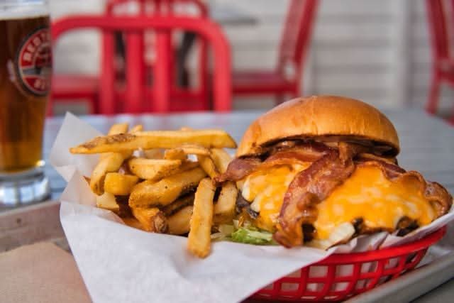 Bacon Cheeseburger