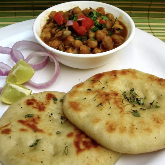 Chole Kulche