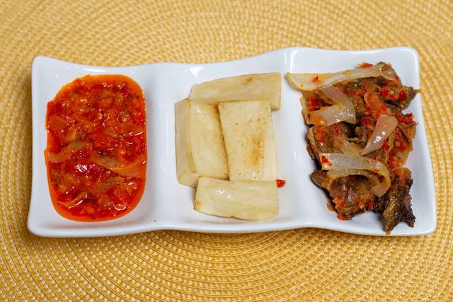 Yam fries with sauce