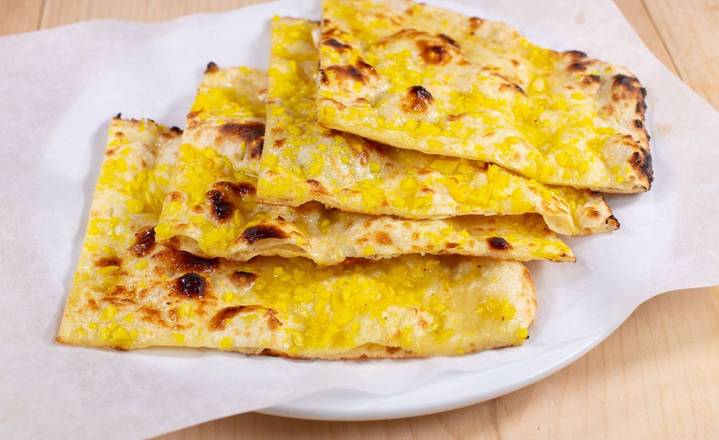 GARLIC NAAN.