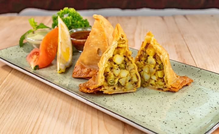 VEGGIE SAMOSA