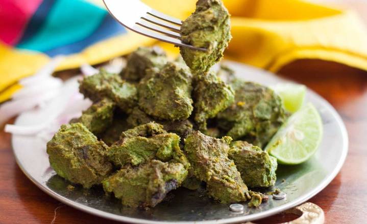 HARIYALI CHICKEN TIKKA.