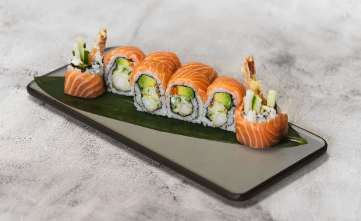 SR01 Red Dragon Roll (8pcs)