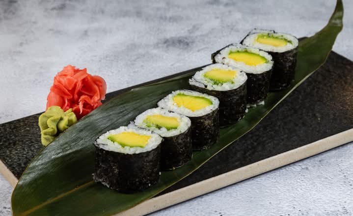 Avocado Maki (6)