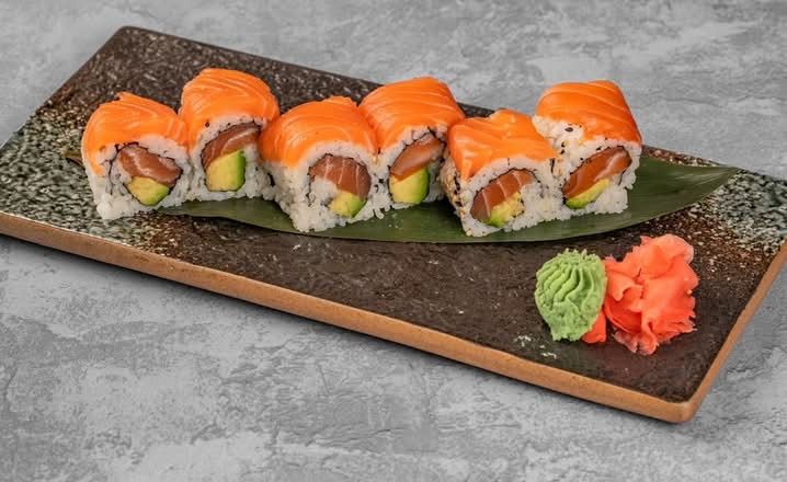 Salmon Lover Maki (6)
