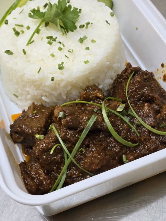 Beef Rendang w/ Steamed Rice