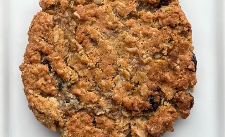 *NEW* Oatmeal Raisin Cookie