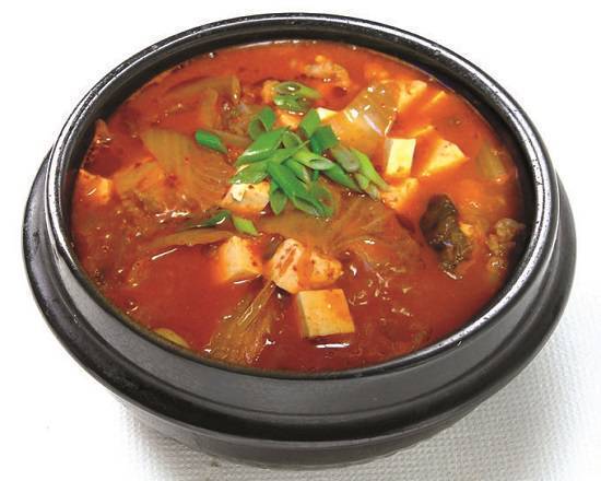 4, Kimchi Jjigae(김치찌개)