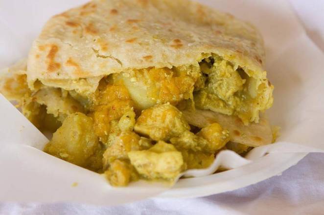 Curry Chicken Roti (Dhalpouri)