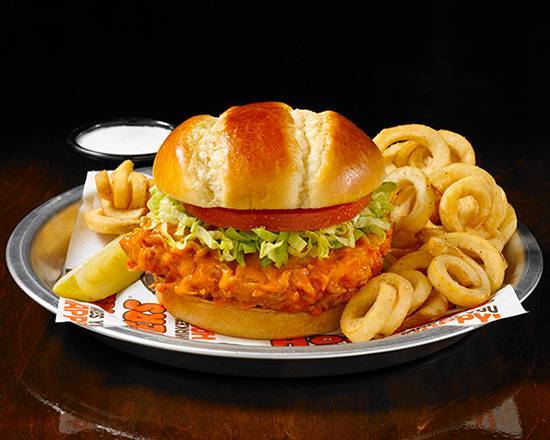 Sandwich poulet buffalo original / Hooters Original Buffalo Chicken Sandwich