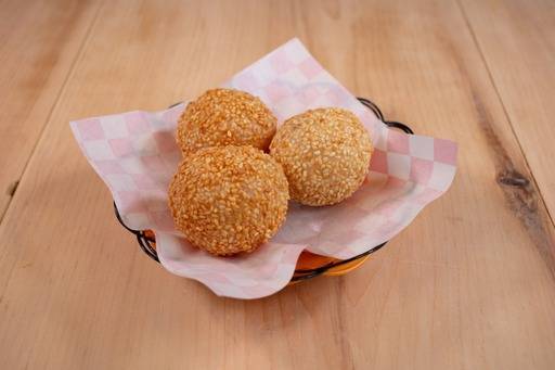 D5. Sesame Ball (3pcs)